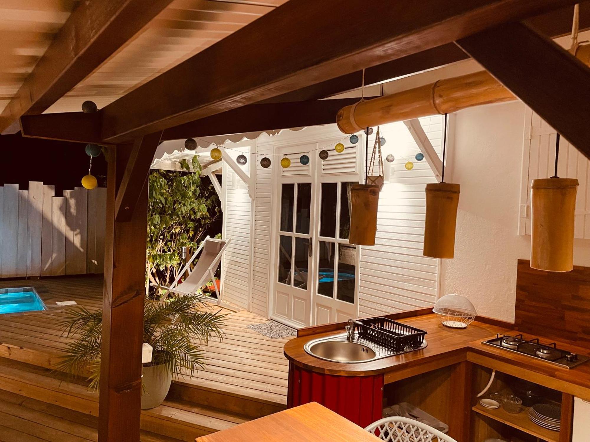 Les Coulirooms - Suite Avec Jacuzzi Et Grande Terrasse Sainte-Anne  Kültér fotó
