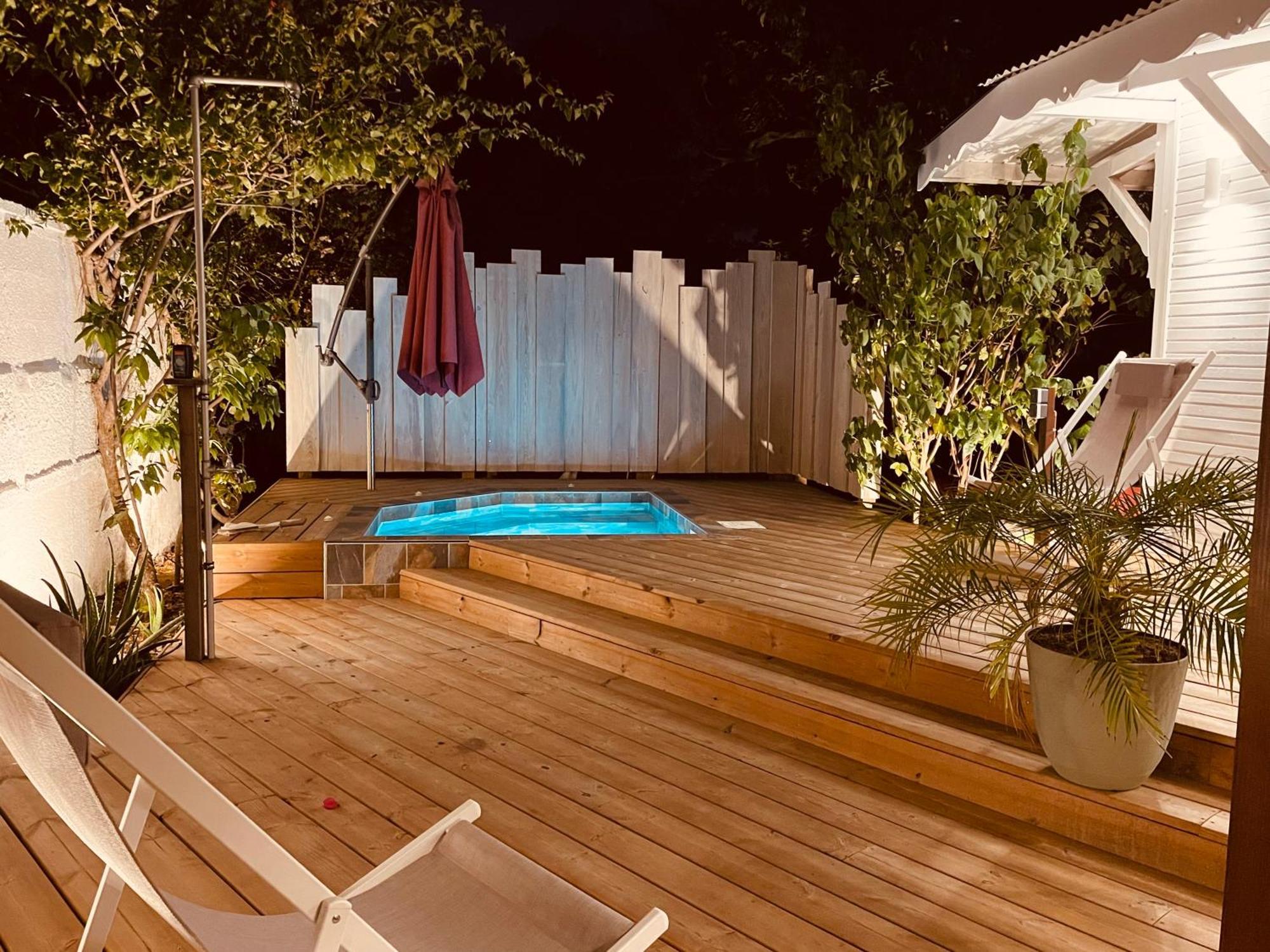 Les Coulirooms - Suite Avec Jacuzzi Et Grande Terrasse Sainte-Anne  Kültér fotó