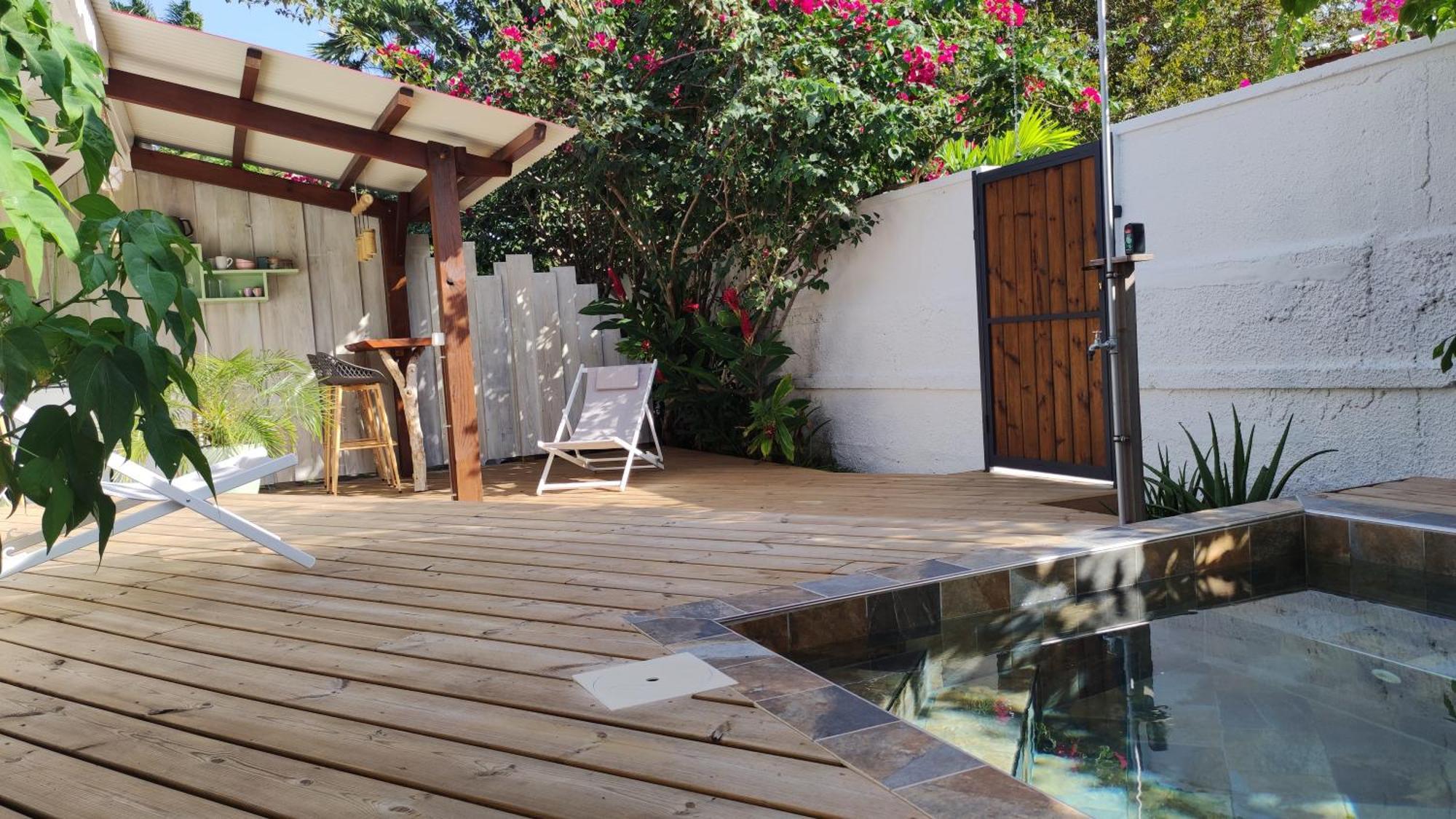 Les Coulirooms - Suite Avec Jacuzzi Et Grande Terrasse Sainte-Anne  Kültér fotó