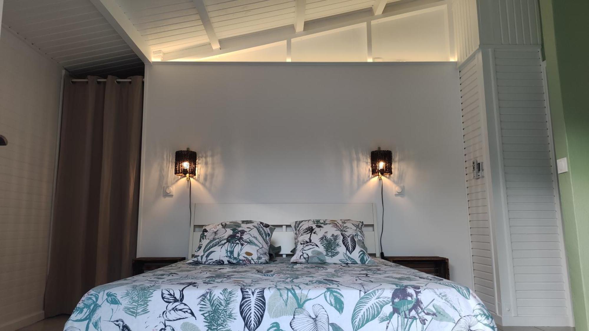 Les Coulirooms - Suite Avec Jacuzzi Et Grande Terrasse Sainte-Anne  Kültér fotó