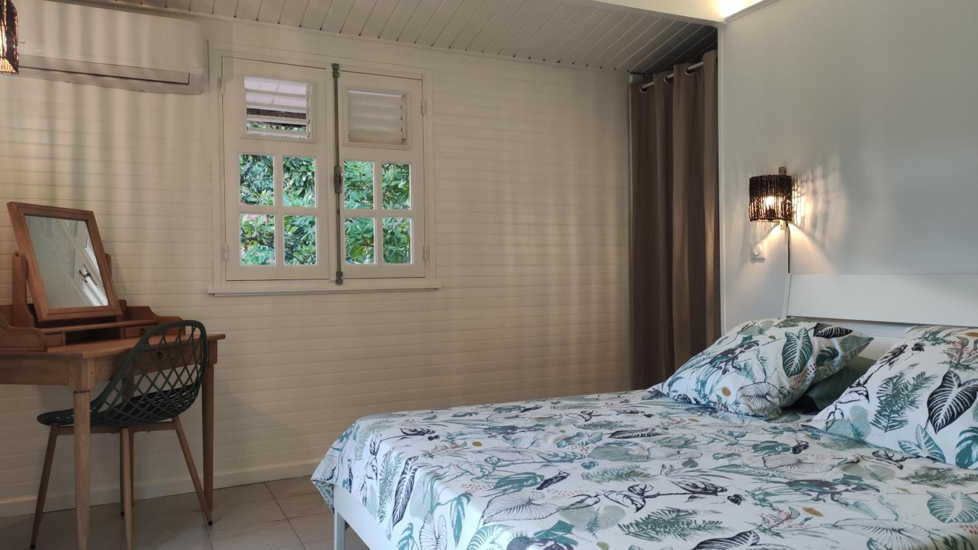 Les Coulirooms - Suite Avec Jacuzzi Et Grande Terrasse Sainte-Anne  Kültér fotó